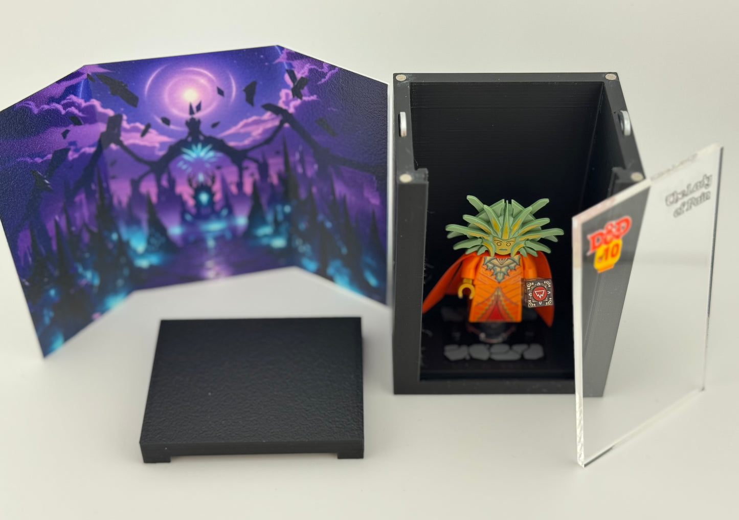 brickAtom™ Display – Dungeons, Dice & Destiny (Dungeons and Dragons Series) 🐉🎲