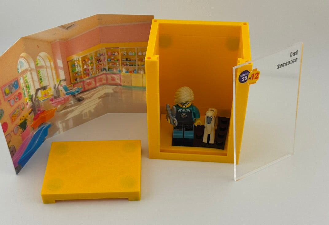 brickAtom™ Display – Chaos, Capes & Character (Series 25 CMF) 🧙‍♂️🎭