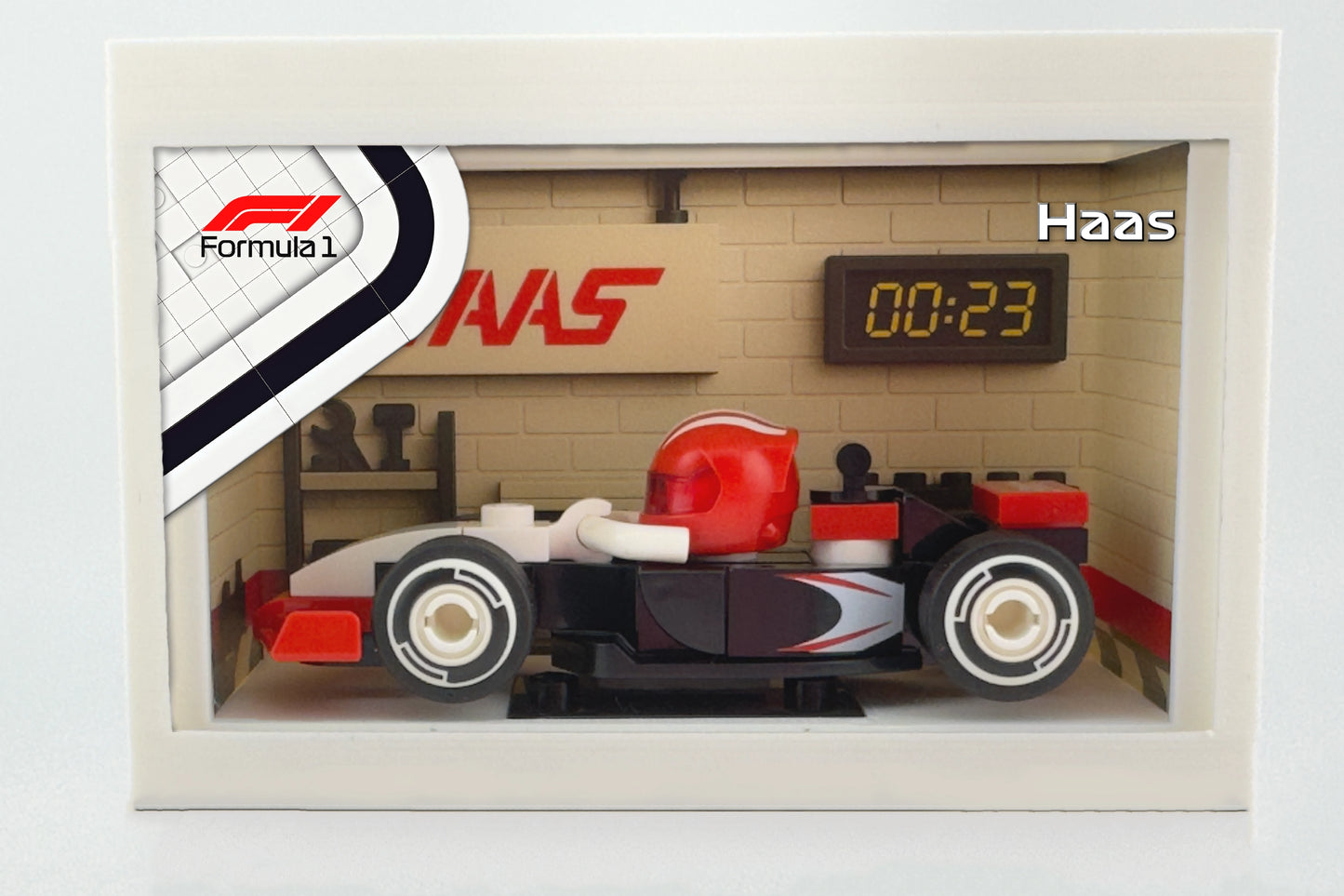 brickAtom™ Display – Formula Speed & Pit Lane Precision (LEGO® F1 Series) 🏎️🏁